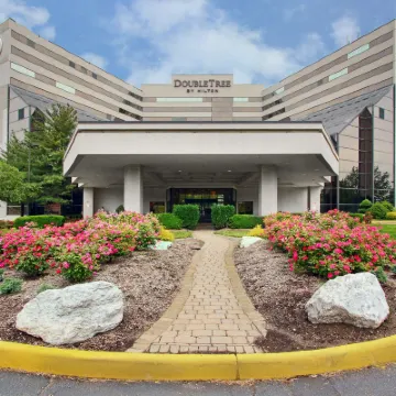 DoubleTree by Hilton Hotel Newark Airport Hotels near Muhammad Ali Park
