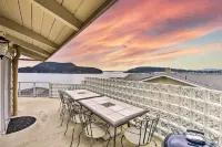 Anacortes Paradise Vacation Rental w/ Water Views! - 3 étoiles