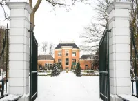 Budget Trianon Hotel