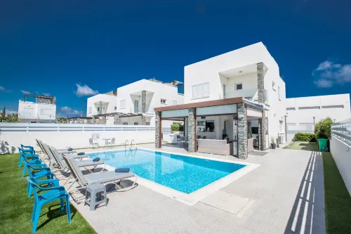 Protaras Holiday Villa An8 - Bathtub