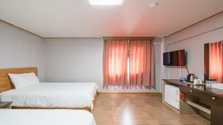 0220y12000c2333tv594F R 320 180 R5 D