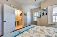 Pet-Friendly Fernandina Beach Condo Walk to Beach - سبا