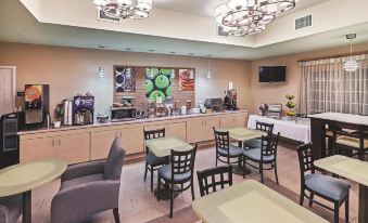 La Quinta Inn & Suites by Wyndham Corpus Christi Northwest