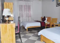 Phung Hoang Hotel Hotels near Demilitarized Zone