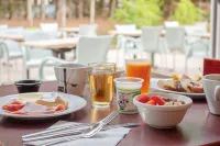 Brit Hotel Bordeaux Aéroport - Le Soretel - Breakfast