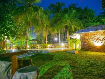 Pavana Hotel Отели в г. Nainamadama