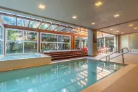 Hotel Laghetto Stilo Borges - ที่มีสระว่ายน้ำ