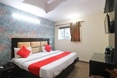 Hotel Westend Holiday Home 5 Mint from Nizamuddin Railway Station