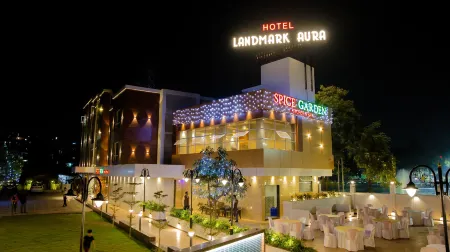 Hotel Landmark Aura Отели в г. Тхане