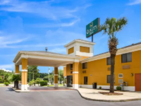 Quality Inn Near University of Mobile Hotels in Saraland