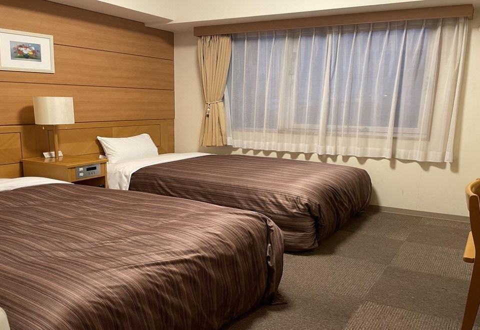 2. 호텔 루트-인 ..