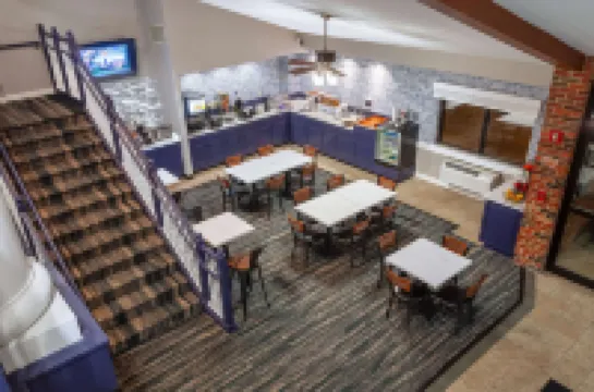 อเมริกินน์ บาย วินด์แฮม พีโอเรีย โรงแรมในพีโอเรีย