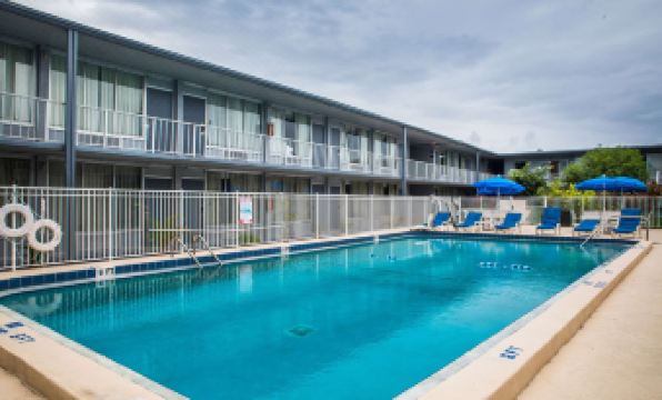 Days Inn by Wyndham Stuart, FL