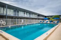 Days Inn by Wyndham Stuart, FL - familiares