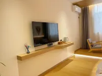 Maitreya Designer Dream Hutong Bieyuan (Huquan Ecological Park Honghe Water Town Store)