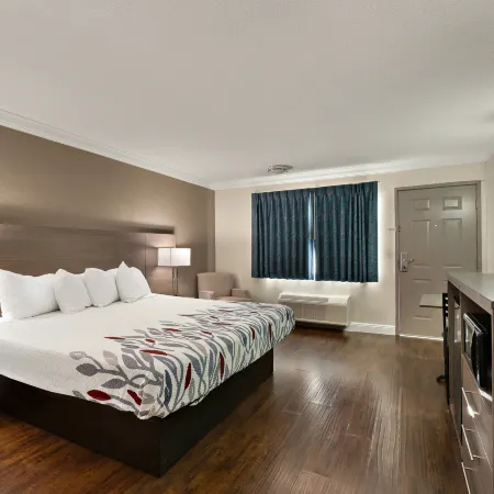 Red Roof Inn Los Angeles – Bellflower