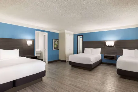 La Quinta Inn by Wyndham San Antonio I-35 N at Toepperwein Отели в г. Конверс