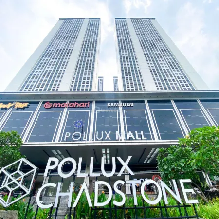 Simply Look Studio at 53th Floor Pollux Chadstone Apartment by Travelio