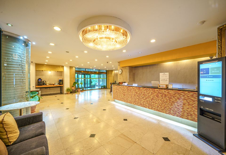 깔끔한 호텔 외관 이미지