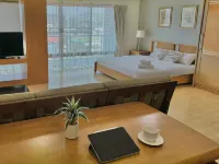 Sriracha Avenue Hotels in Si Racha