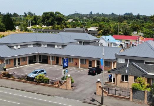 어슈어 첼시 게이트웨이 모터 로지