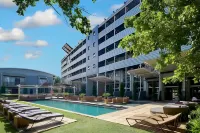 Protea Hotel O.R. Tambo Airport - Pools
