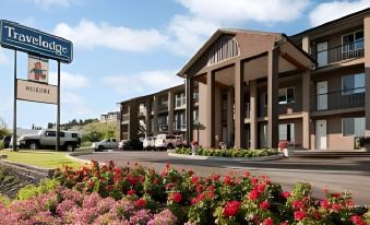 Travelodge by Wyndham Kamloops Mountview