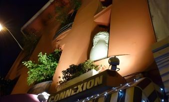 Arome Hotel