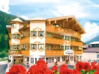 Hotel Alpenjuwel 4 Sterne Superior Hotels in Tux