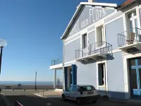 Les Flots - Hôtel et Restaurant Face à l'océan - Châtelaillon-Plage