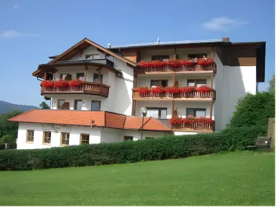 GarniHotel Zur Linde - Bayerischer Wald - Inklusiv AktivCard - Kostenloser Parkplatz Hotels in Neukirchen beim Heiligen Blut