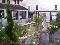 Logis Hôtel Restaurant le Moulin de la Coudre - Parkering