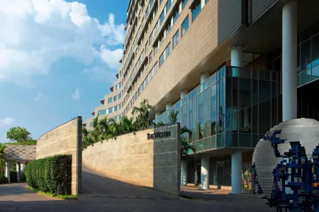 The Westin Pune Koregaon Park Отели рядом с достопримечательностью «Шанивар Уода Форт»