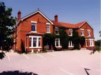 Holly Trees Hotel Các khách sạn ở Sandbach
