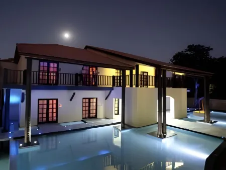 The Rhino Resort Hotel & Spa Отели в г. Сали