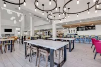 Hilton Garden Inn Myrtle Beach/Coastal Grand Mall - breakfast