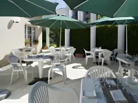 Cottage Logis Hôtel - Restaurant - breakfast