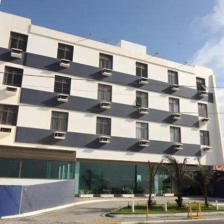 Dan INN Express Salvador By Nacional Inn Отели рядом с достопримечательностью «Амаралина»