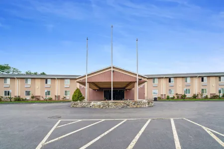 Americas Best Value Inn Foxboro