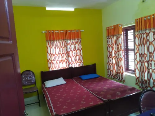 Anju Tourist Home Hotels in Kazhakuttam