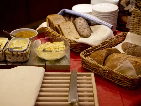 Kauppahotelli Отели рядом с достопримечательностью «Yli-Marola Domestic Animal Yard»