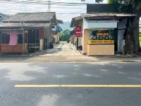 RedDoorz at Penginapan Bunda Hotel di Cikakak