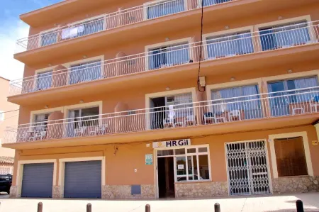 HSR Gil Отели рядом с достопримечательностью «Cala Mago»