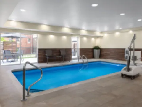 แฟร์ฟิลด์อินน์ บายแมริออท ฟอร์ตเลนนาร์ดวูด เซนต์โรเบิร์ต โรงแรมในSaint Robert