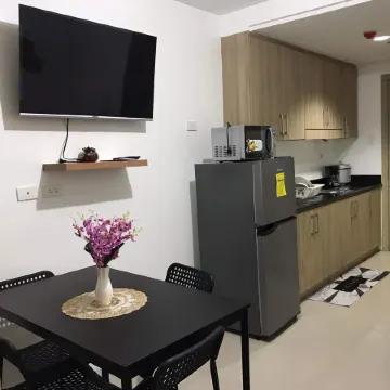 Shawnalyn Condo Hotel Mall of Asia