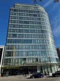 Parkside Hotel & Apartments