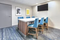 Holiday Inn Express & Suites VALPARAISO by IHG - 3-Star