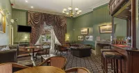 Best Western Lamphey Court Hotel - bar