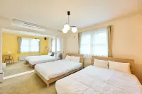deco MK living Hotellit kohteessa Nishi Ward