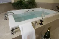 Best Western Plus Navigator Inn  Suites - Kylpyammeita
